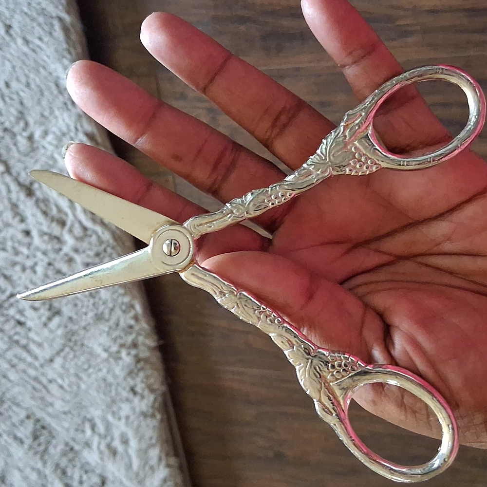 Vintage Silver Plated Grape Shears Scissors - Picture 3 of 3